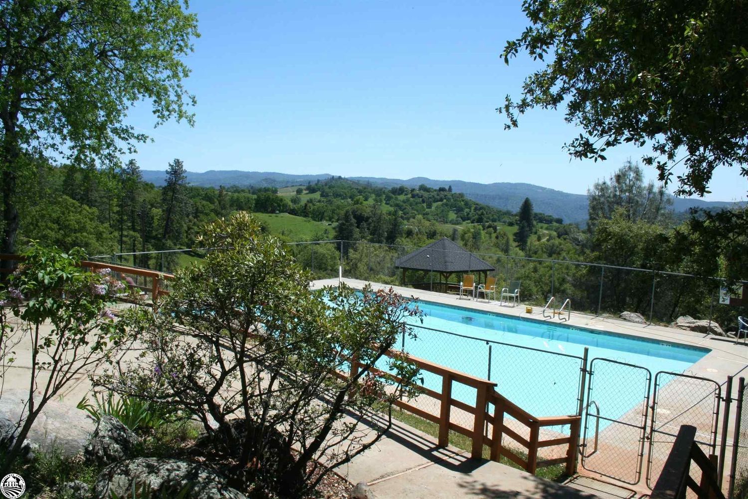 17301 Silver Spur Dr, Tuolumne, CA 95379